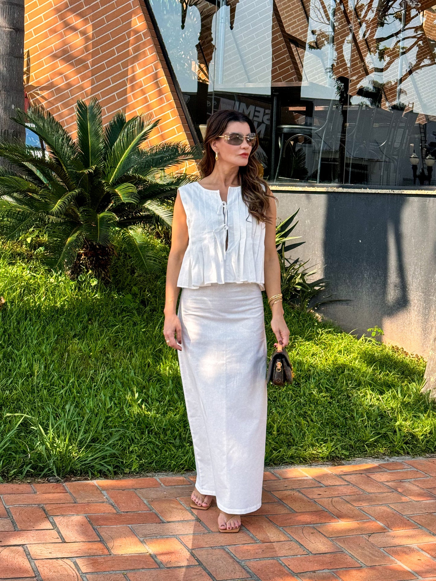 Conjunto Femenino con Blusa de Amarre Frontal Plisada y Falda Larga con Cremallera - Evie