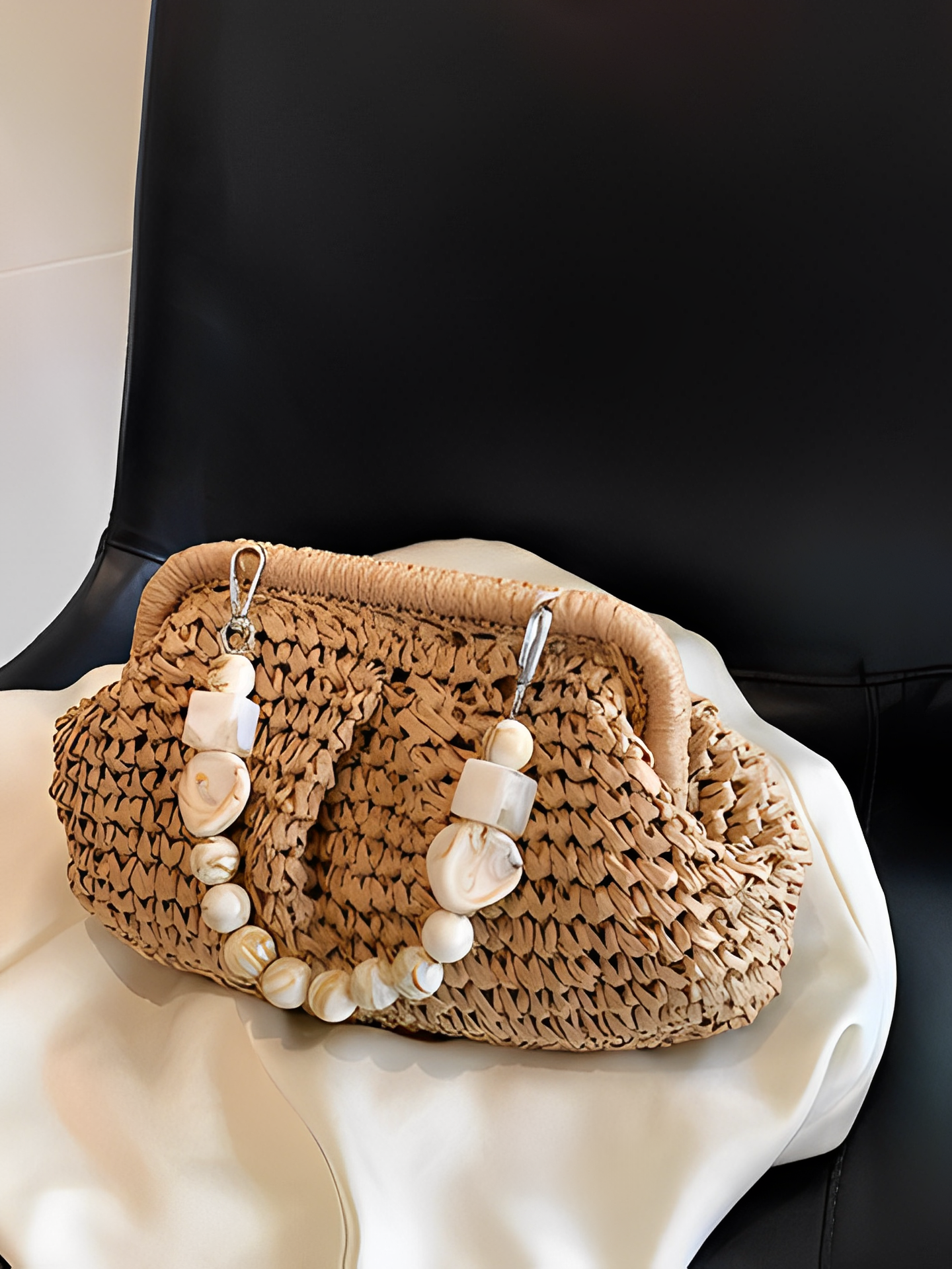Bolsa Femenina Clutch en Paja con Asa de Pedrería - Laila