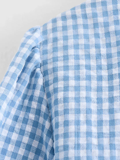 Conjunto Femenino a Cuadros con Blusa de Amarre Frontal y Manga Abullonada y Pantalón Corto con Cintura Elástica - Cassie