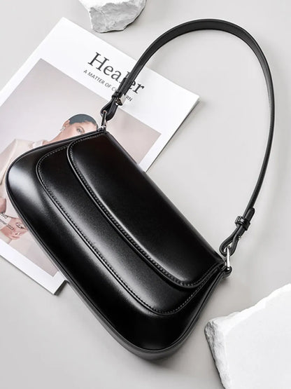 Bolsa Femenina Baguette de Hombro en Cuero con Asa Ajustable - Briana
