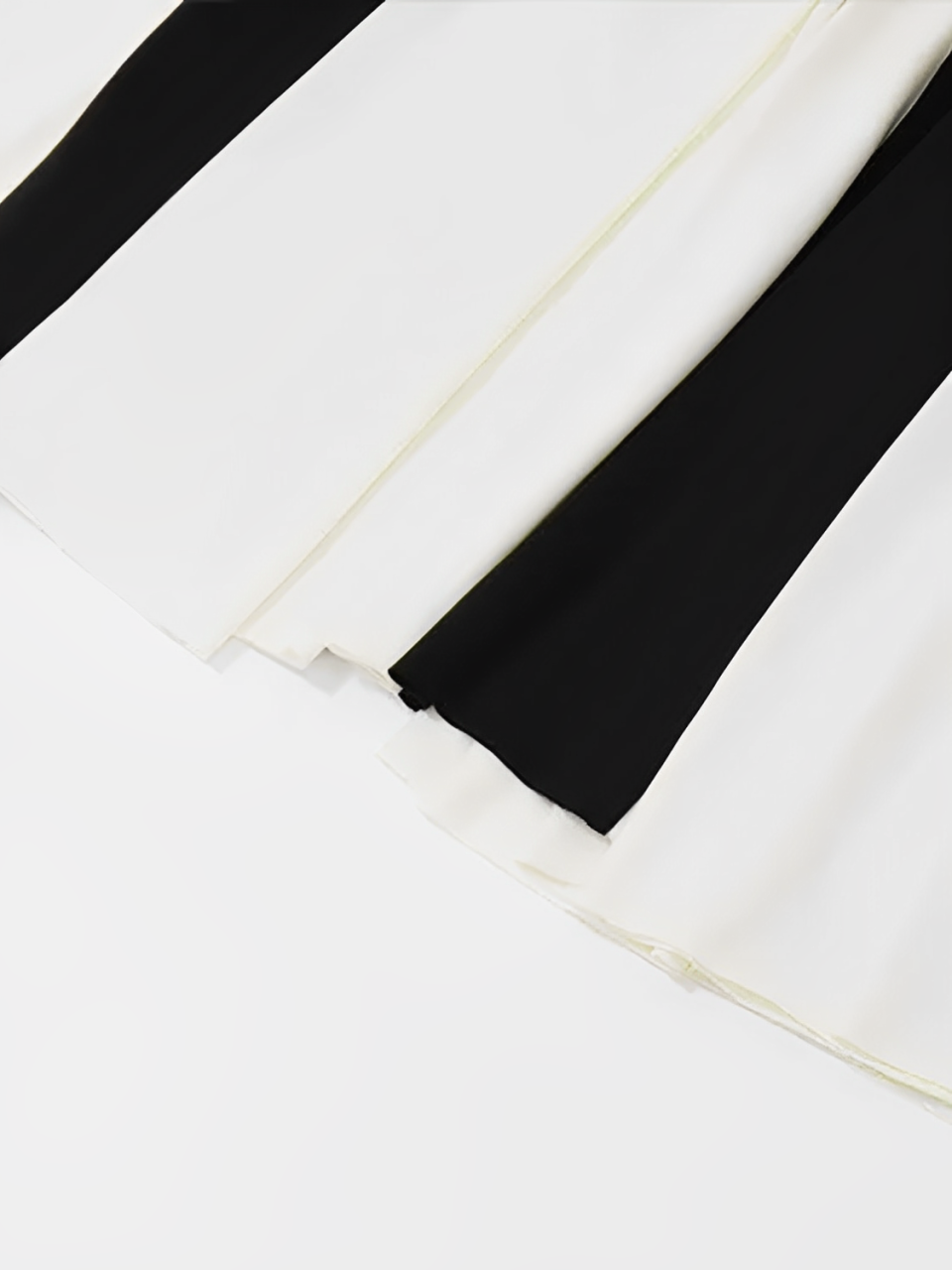Vestido Femenino Largo con Escote en Corazón, Tirantes Finos y Corsé Ajustado - Celine